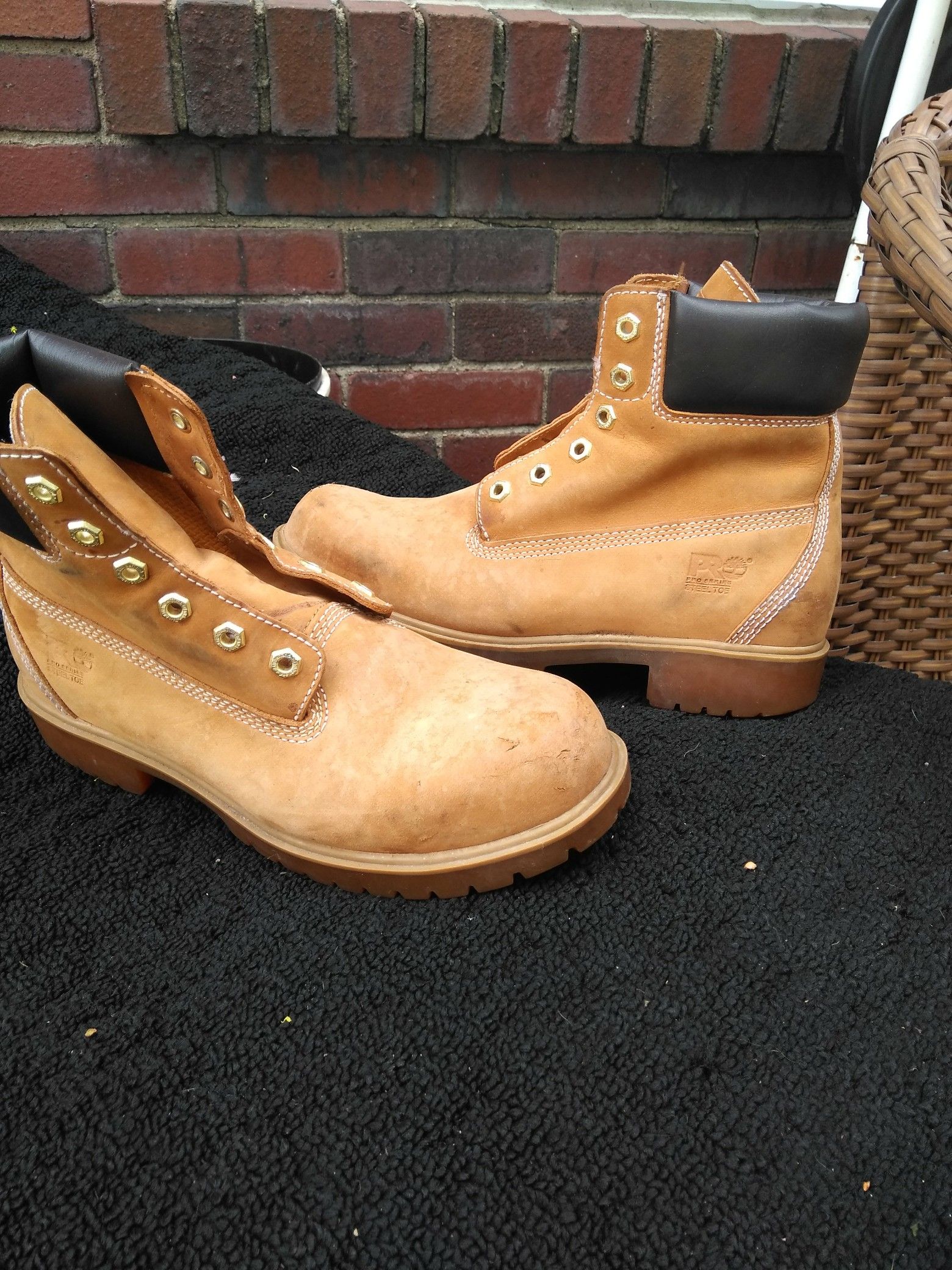 Size 9 Timberlands STEELTOE