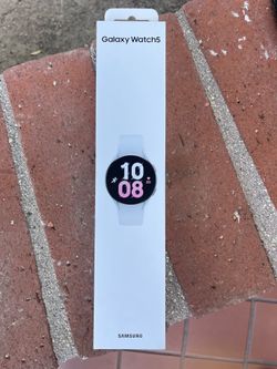Samsung Galaxy Watch 5 BT 44mm Smartwatch Silver NEW