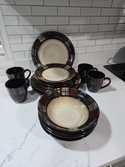 Falsecraft sixteen piece dinner set