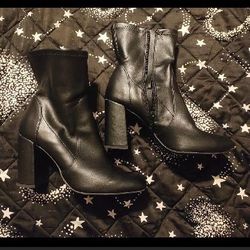 Black Boots 