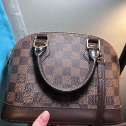Lv alma bb excellent condition