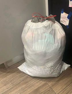 Lot kids clothes. Mix sizes . Beautiful clothing excellent condition
