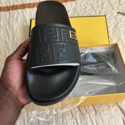 FENDI SLIDES