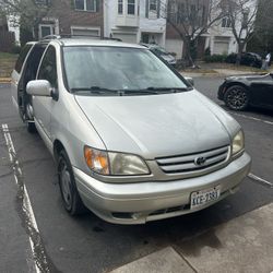 2003 Toyota Sienna
