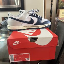 NIKE DUNK LOW RETRO