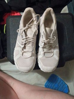 On Cloud Running Sneakers