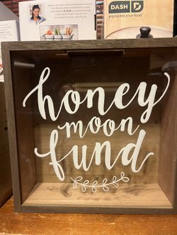 Wood / Plexiglass $ Box 