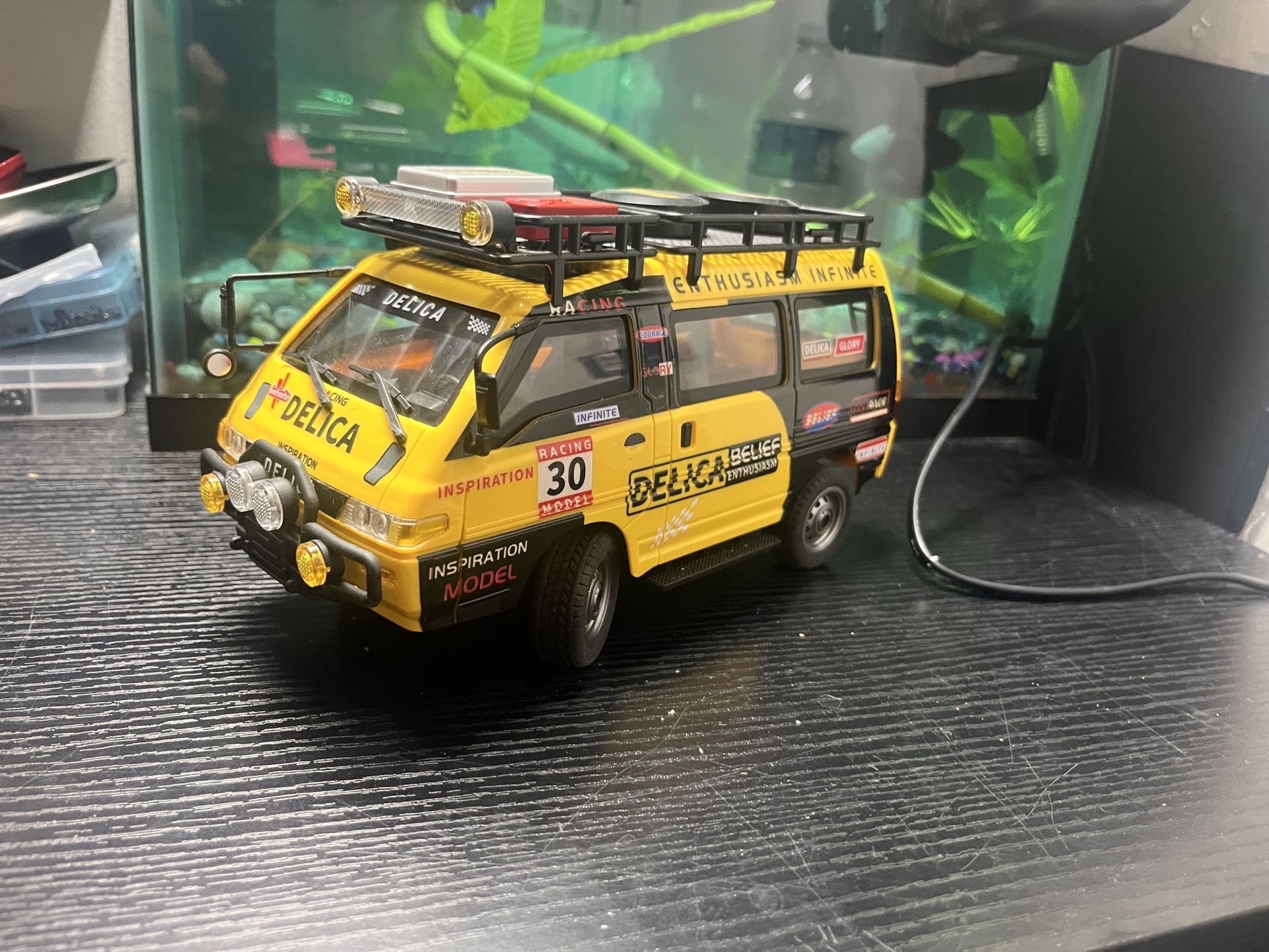 Rc Delica Mitsubishi 1/24 