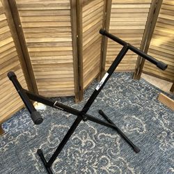 World tour X-Braced keyboard stand