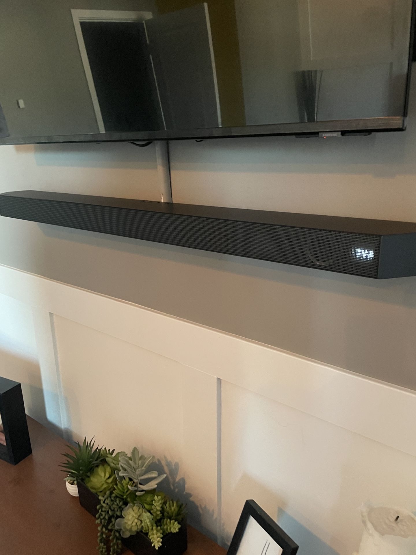 Samsung HW-Q6CC Soundbar + Wireless Subwoofer