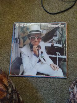 Signature Album  Elton John Greatest Hits 