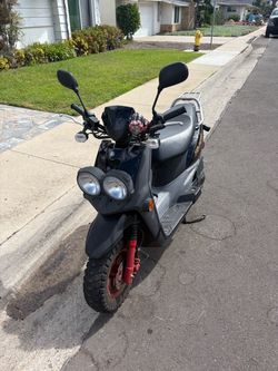 50 cc moped: Yamaha Zuma 50cc