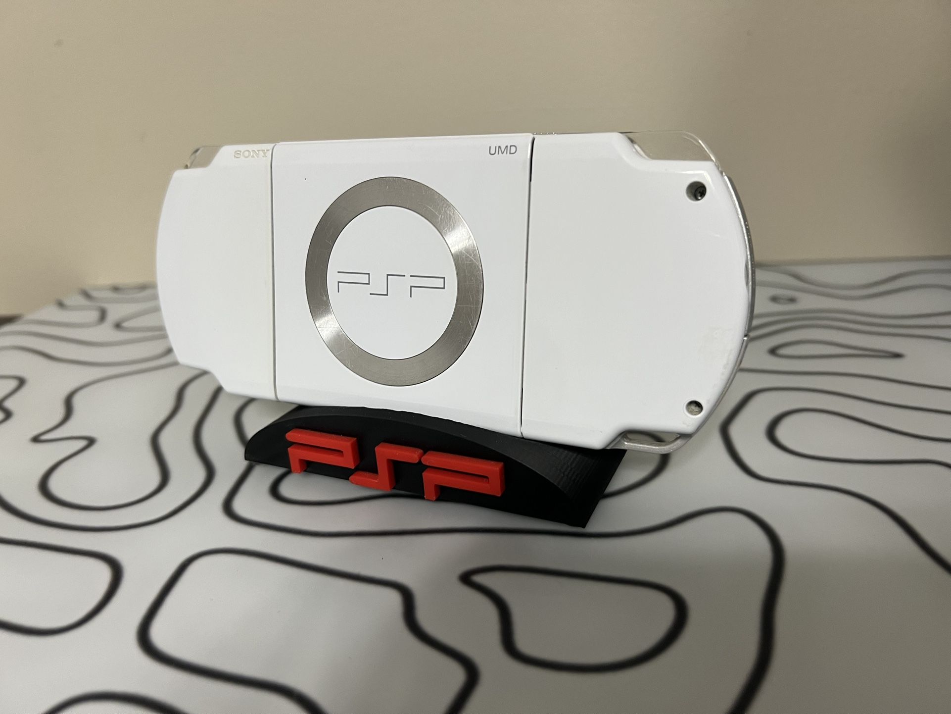 Psp 2000 - Modded - 40+ Games 6/29/25