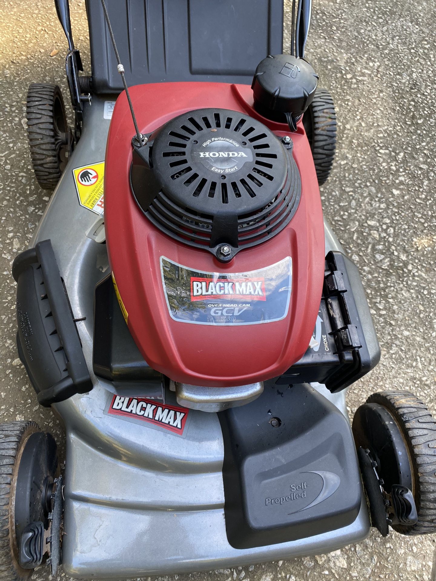 Blackmax Honda lawn mower with self propelled. for Sale in