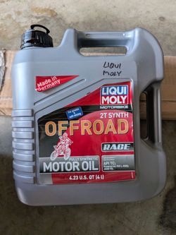 4 qts Liquid Moly 2T Synthetic premix oil