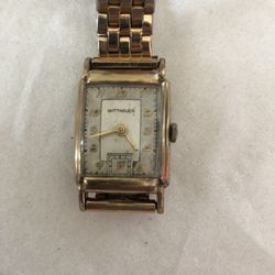 Vintage Longines Wittnauer From The 40s Hand Wind  10 KGF Works Good 