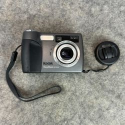 Kodak EasyShare DX7630 6.1MP Black Digital Camera