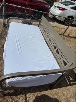 Couch/bed