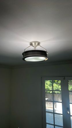 Pendant light fixture