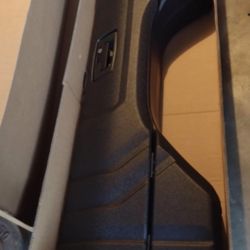 GM Truck Iver Wheel Well Compartment