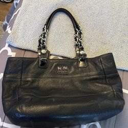 Black COACH purse barely used!!!