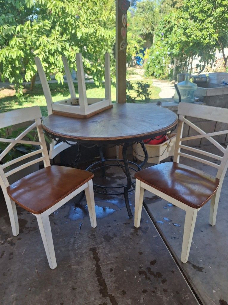 3 Sillas N Buenas Condiciones