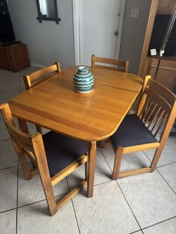 Table with 4 Chairs 