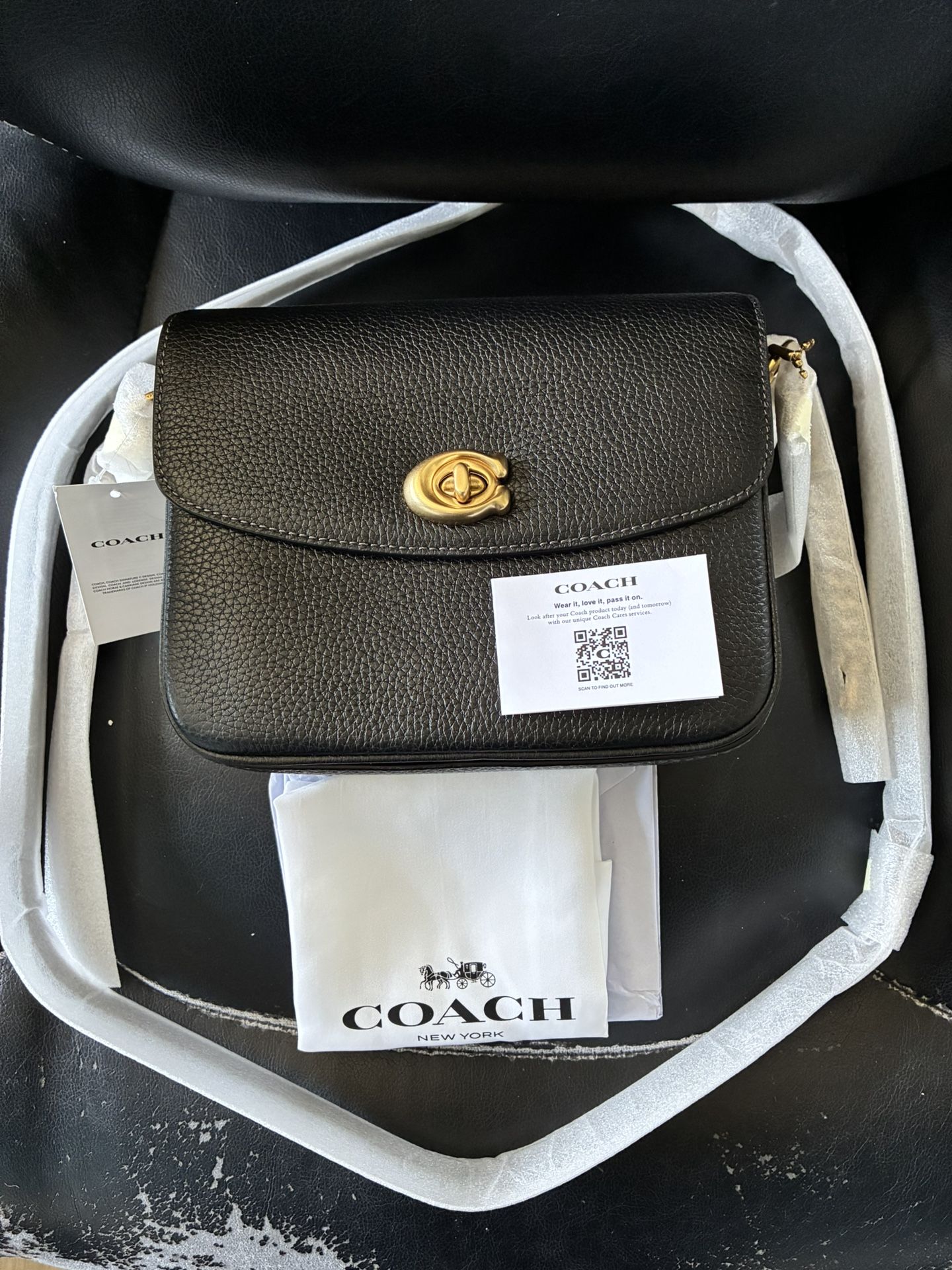 COACH Cassie Crossbody 19 (NEW)