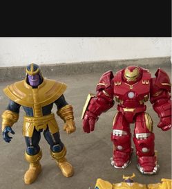 Marvel Avengers Thanos and Hulkbuster