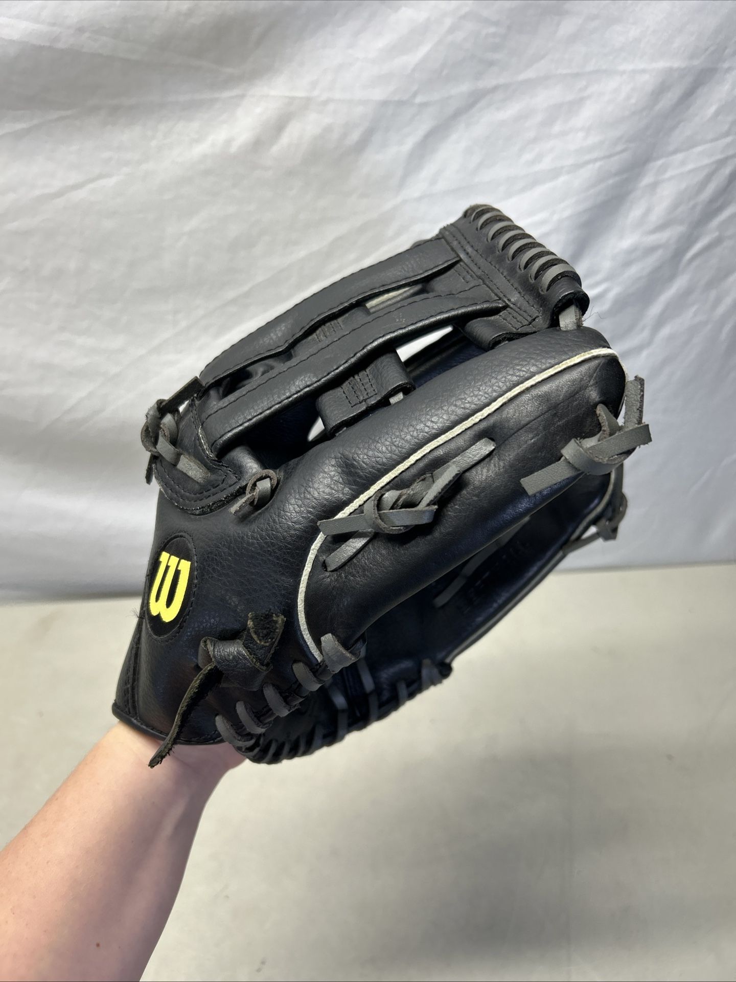 Left Hand Throw Wilson 13” Elite Softball Glove Over Sized A2477 Black Leather