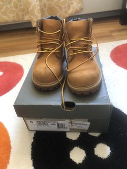 Toddlers/petite timberland size 9