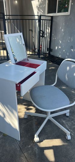 White vanity desk with chair