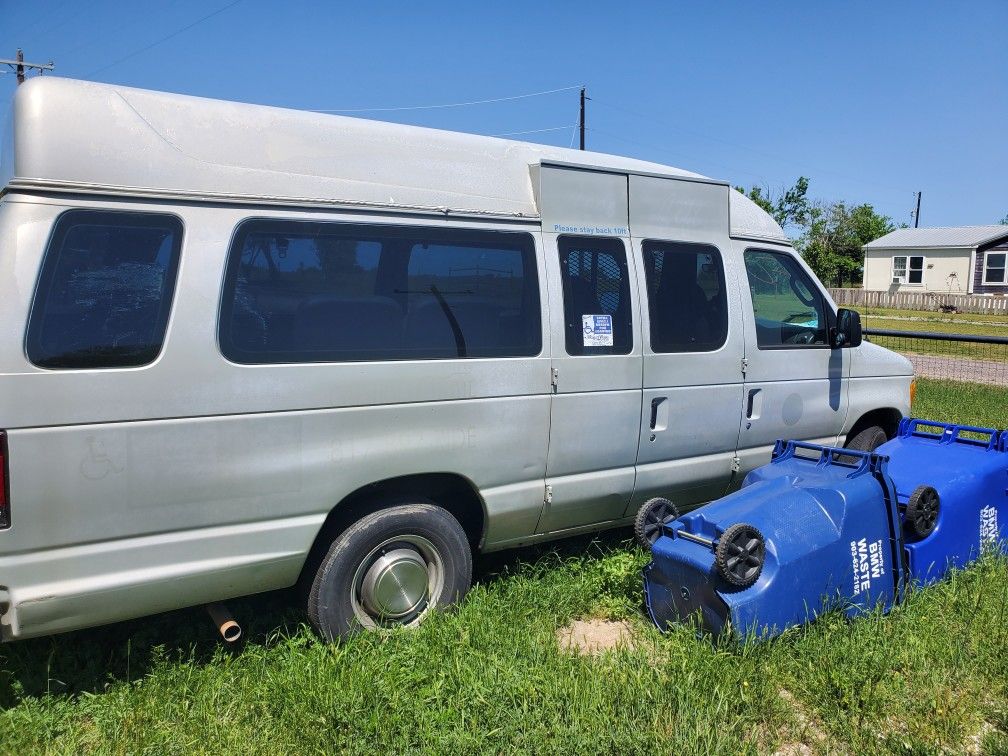 2007 Ford E-250