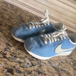 Blue And Green Nike Cortez’s 