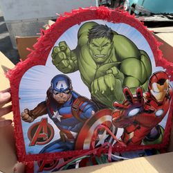 PIÑATAS /PARTY BOYS