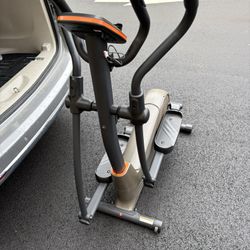 Elliptical trainer machine 