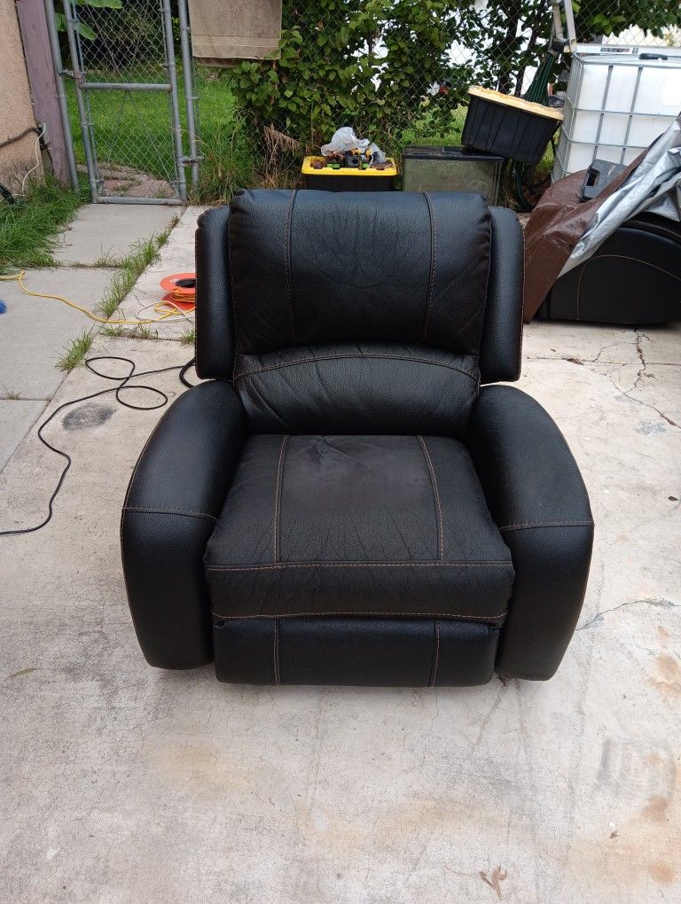 Black Electric Recliner