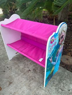 Frozen shoes organizer