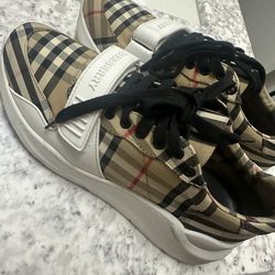 REAL Mens Burberry Shoes