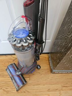New Cond DYSON ANIMAL BIG  BAII.  Va uum  .
