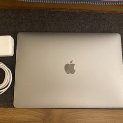 MacBook Air (M1) Silver