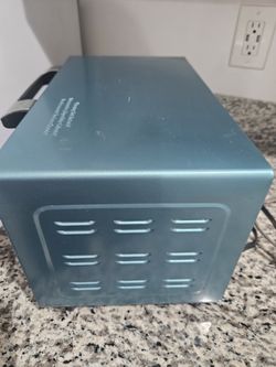 Americana teal colored toaster over