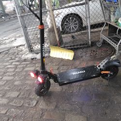 Electric scooter