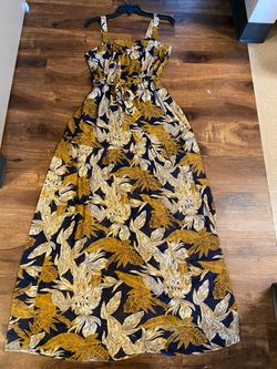 Brand New Womans Forever 21 brand Gold Floral Sun  Dress Up For Sale