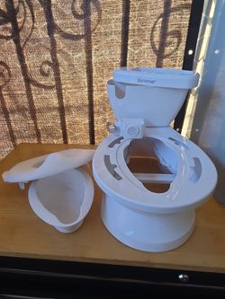 Potty training toilet for toddlers