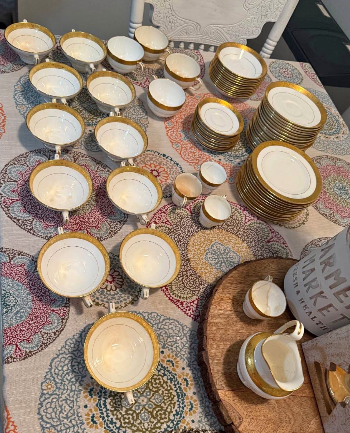 70 Piece Minton Davis collamore china set gold rimmed H1325