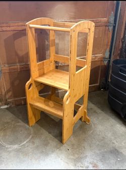 Wooden step stool - Kid/Toddler