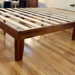 Queen Real wood Bed Frame w Casper Mattress 