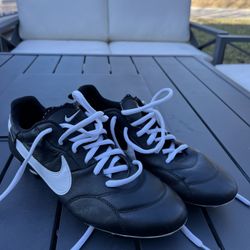 Nike NikePremier 3 Firm Ground Low-Top Soccer Cleats Men’s Size 11.5, Pre Owned