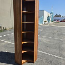 Cornered Book Shelf 